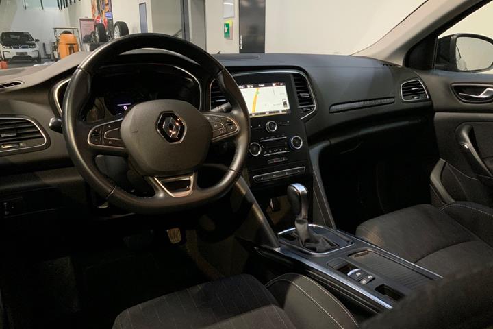 Grå Renault Megane IV fra 2019