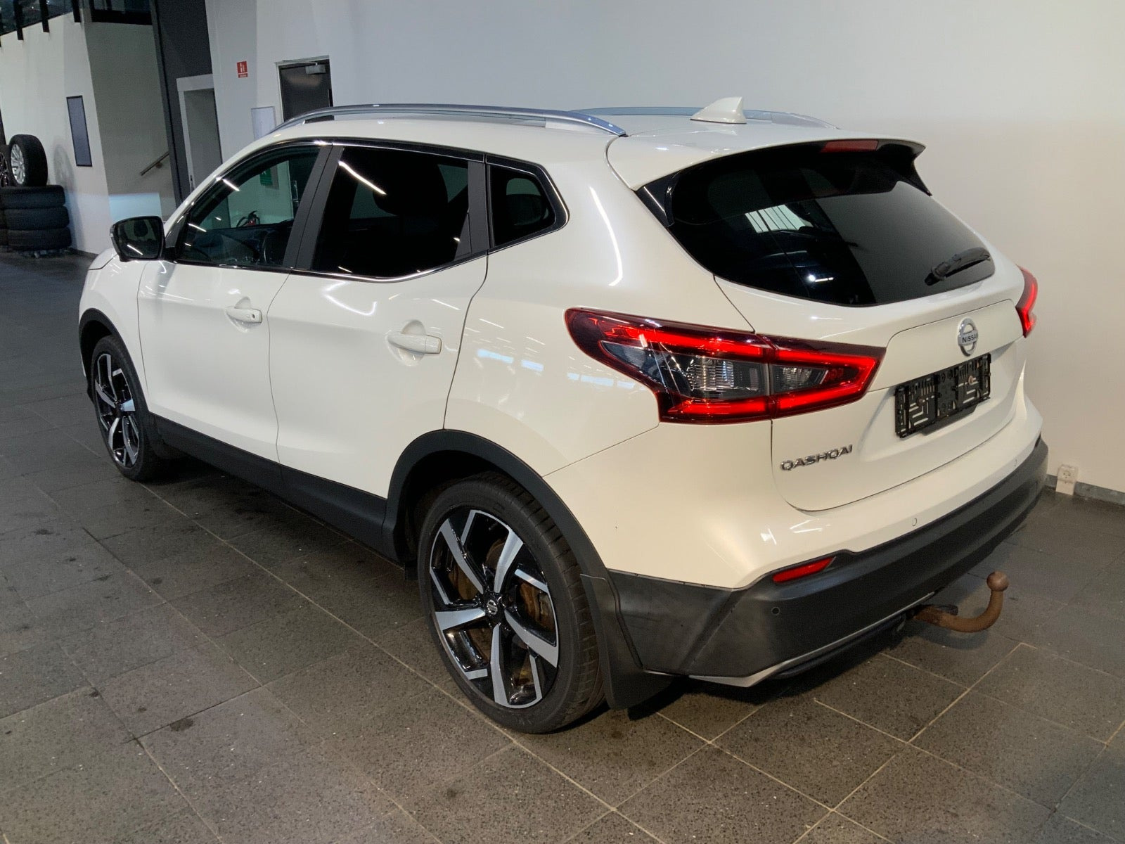 Hvid Nissan Qashqai fra 2017