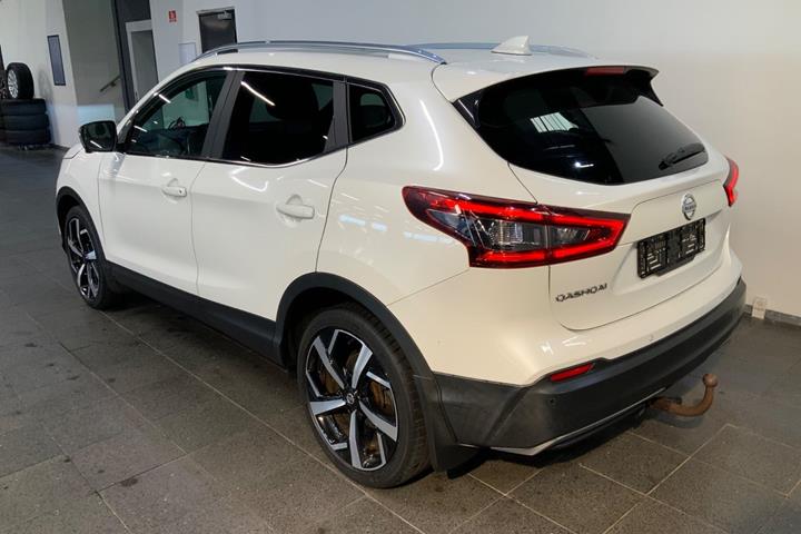 Hvid Nissan Qashqai fra 2017