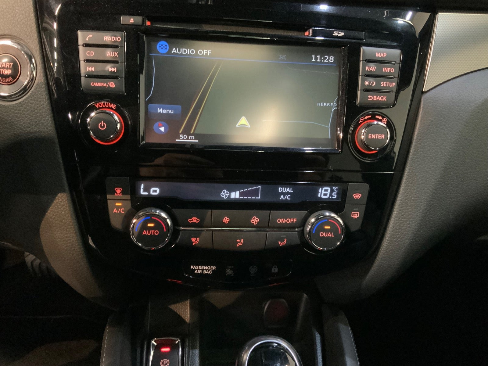Hvid Nissan Qashqai fra 2017