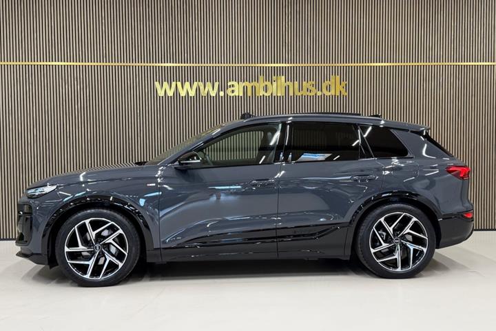 Grå Audi Q6 e-tron fra 2026