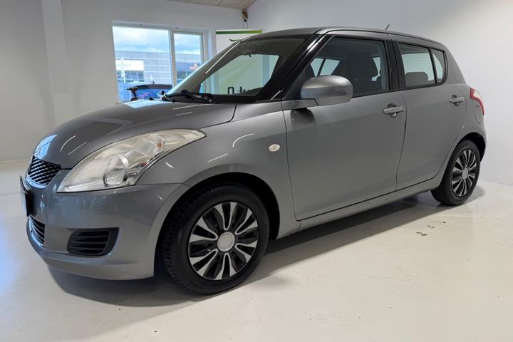 Grå Suzuki Swift fra 2011