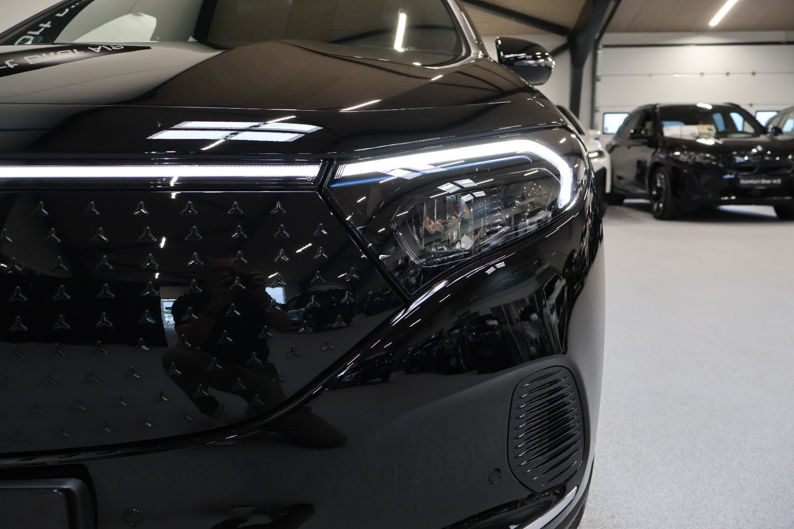 Sort Mercedes EQA250+ fra 2024