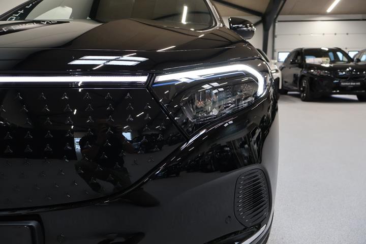 Sort Mercedes EQA250+ fra 2024