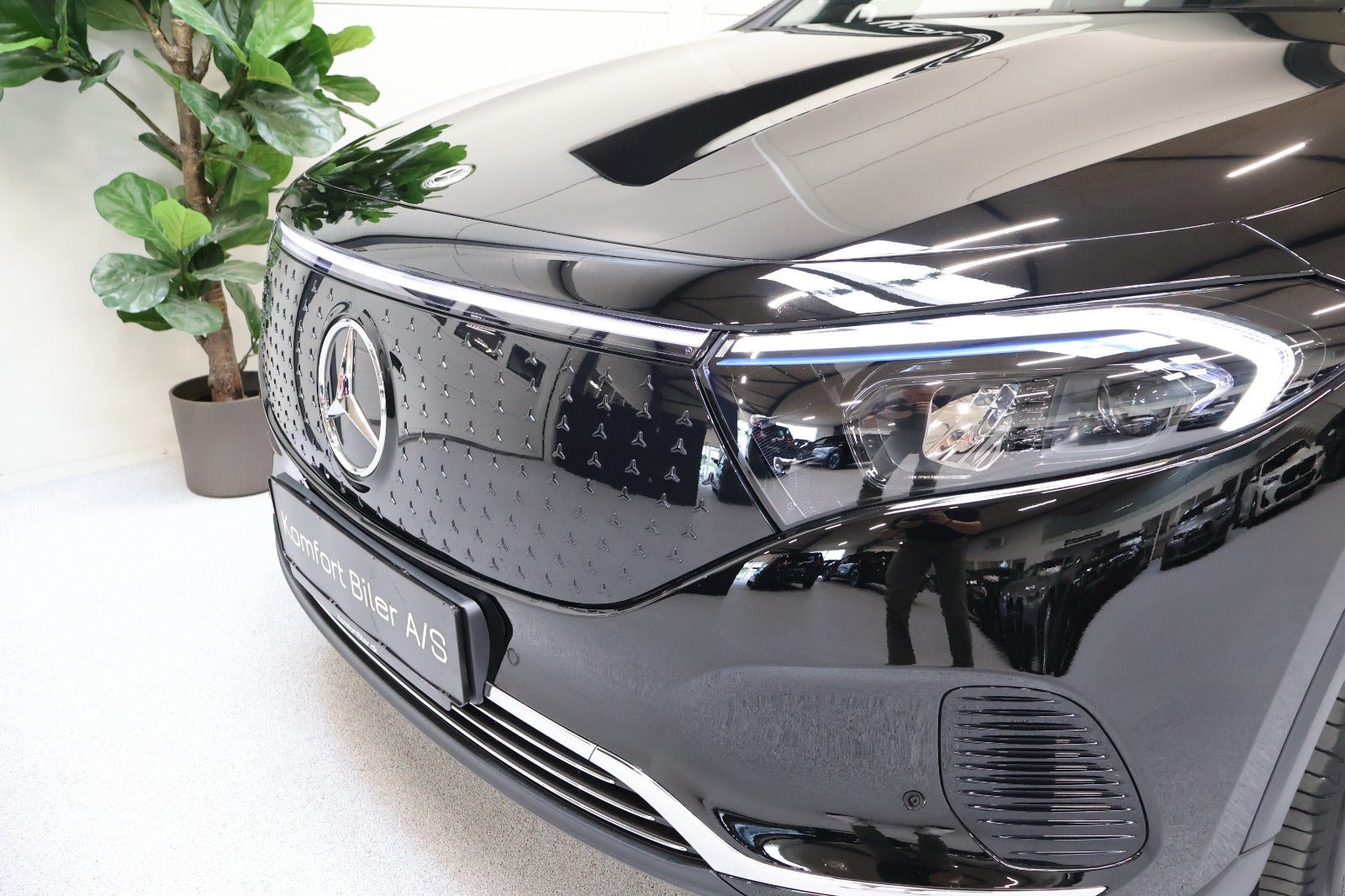 Sort Mercedes EQA250+ fra 2024