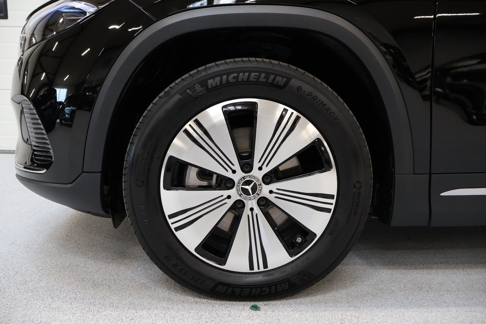 Sort Mercedes EQA250+ fra 2024