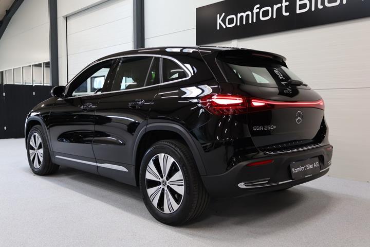 Sort Mercedes EQA250+ fra 2024