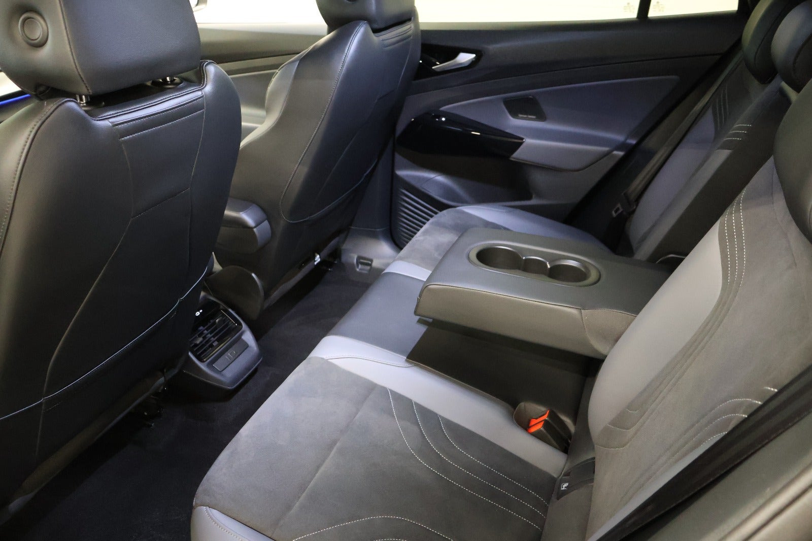 Sort VW ID.4 fra 2024