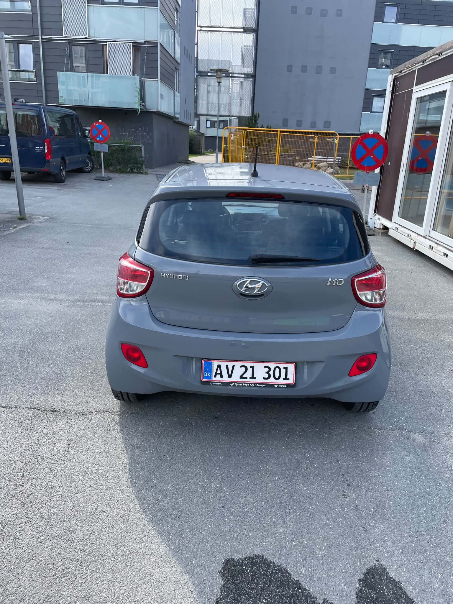 Grå Hyundai i10 fra 2015