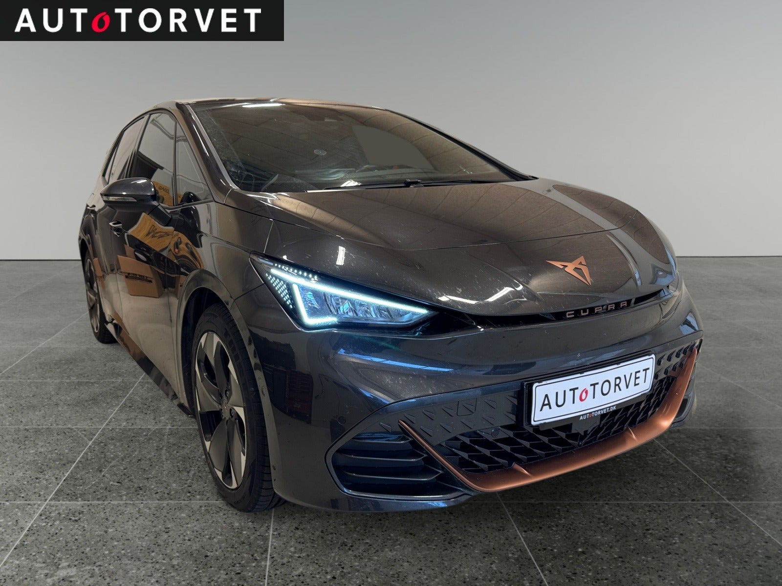 Grå Cupra Born fra 2023