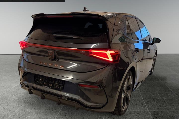 Grå Cupra Born fra 2023