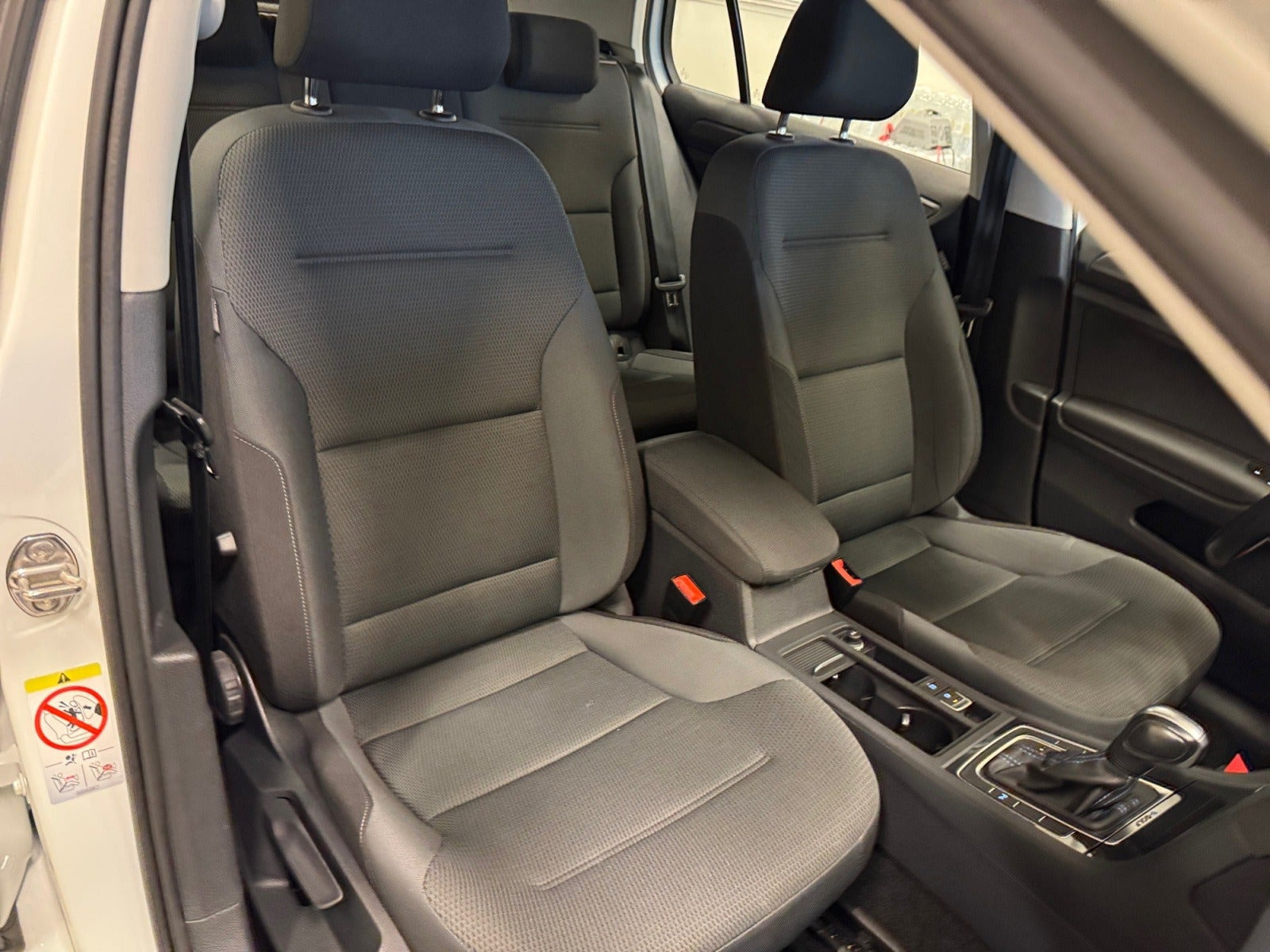 Hvid VW e-Golf VII fra 2020
