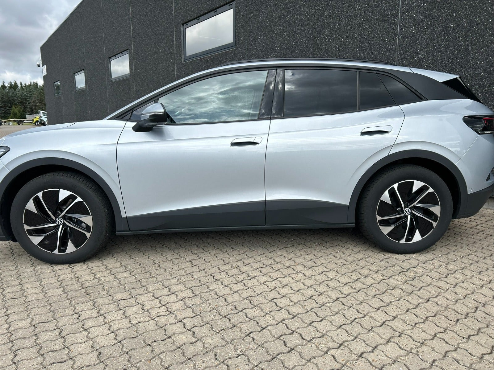 Sølv VW ID.4 fra 2025