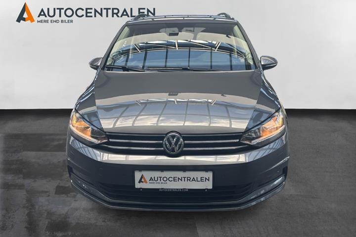 Grå VW Touran fra 2020