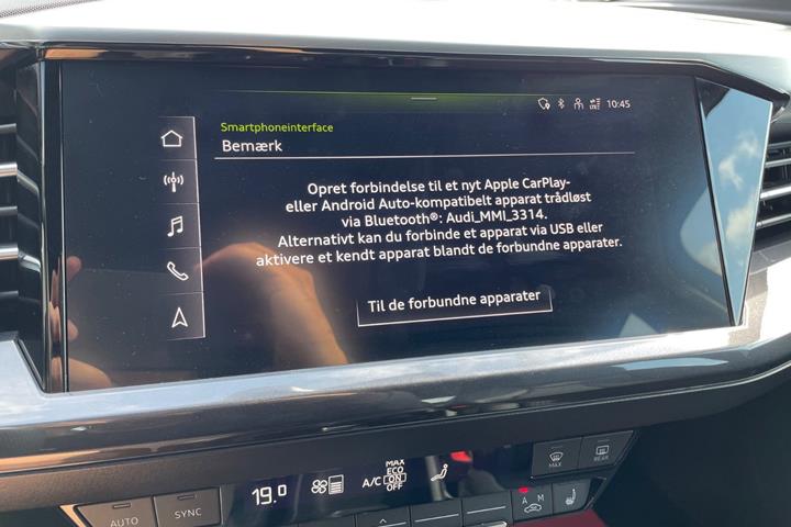 Sølv Audi Q4 e-tron fra 2022