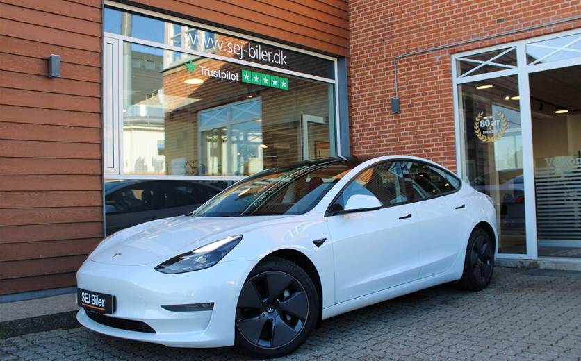Tesla Model 3 Long Range AWD