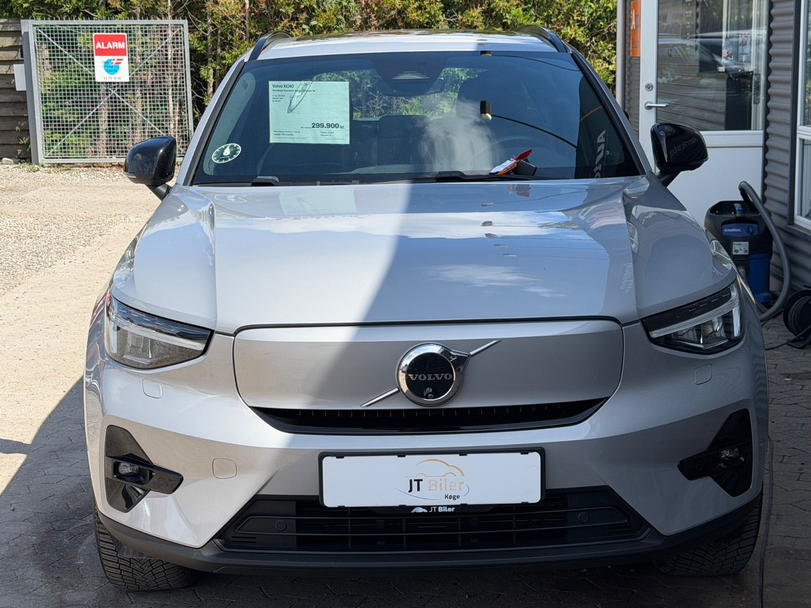 Sølv Volvo XC40 fra 2024