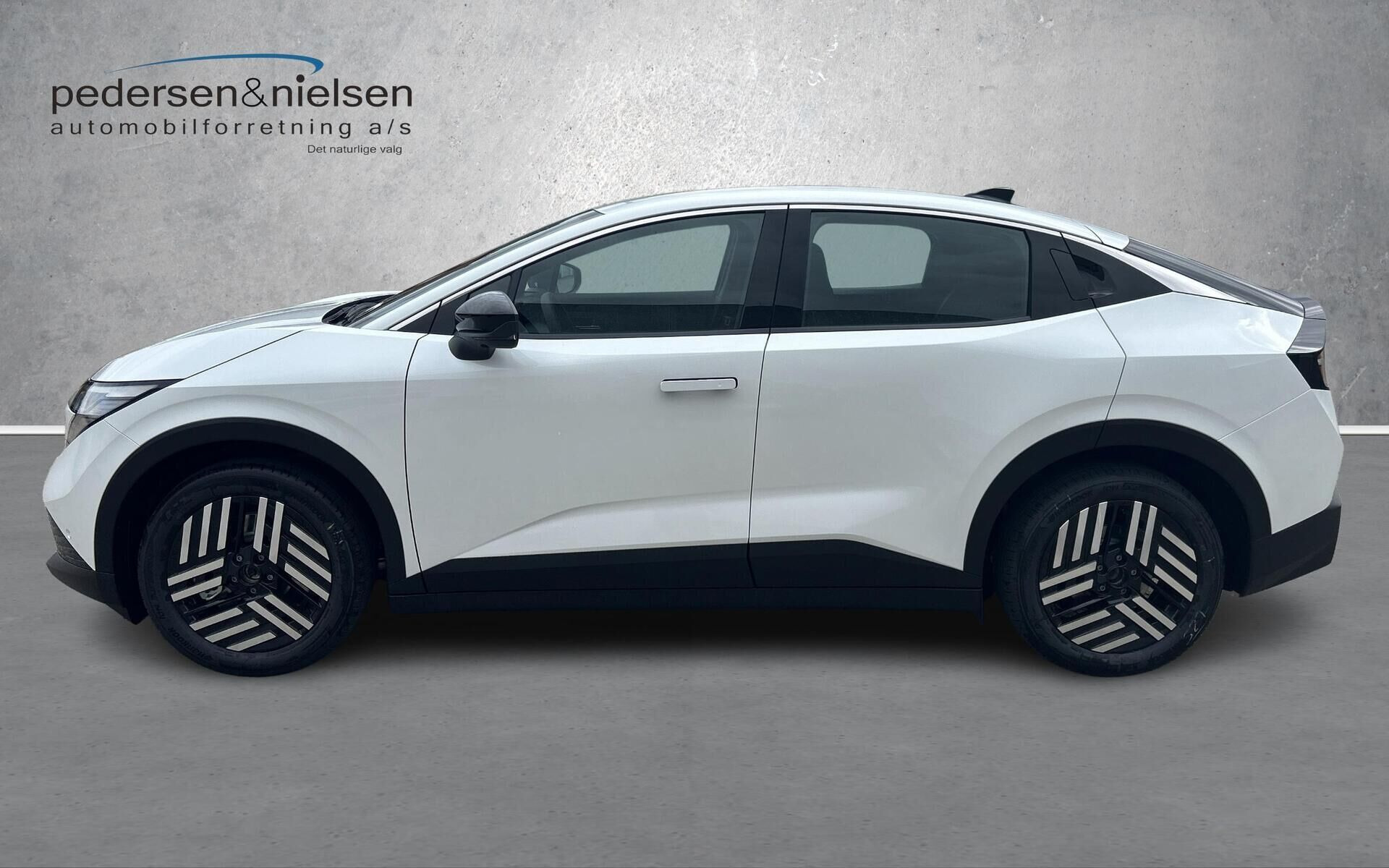 Hvid Nissan Leaf fra 2026