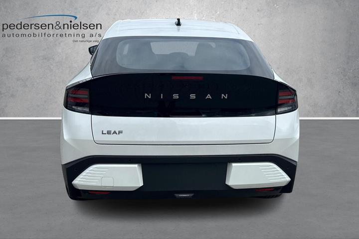 Hvid Nissan Leaf fra 2026