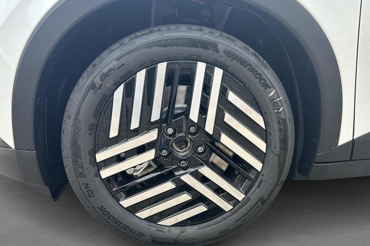Hvid Nissan Leaf fra 2026