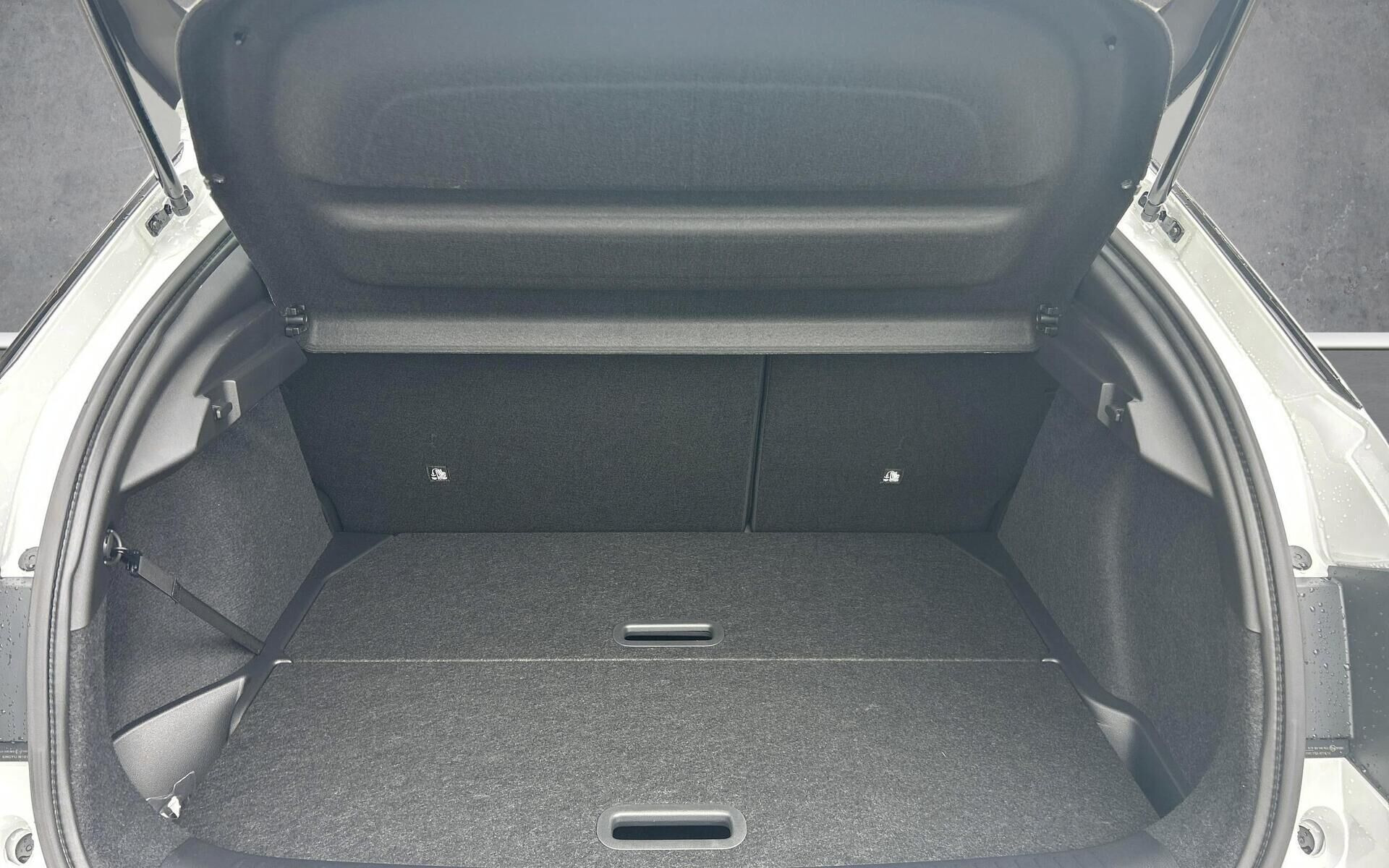 Hvid Nissan Leaf fra 2026
