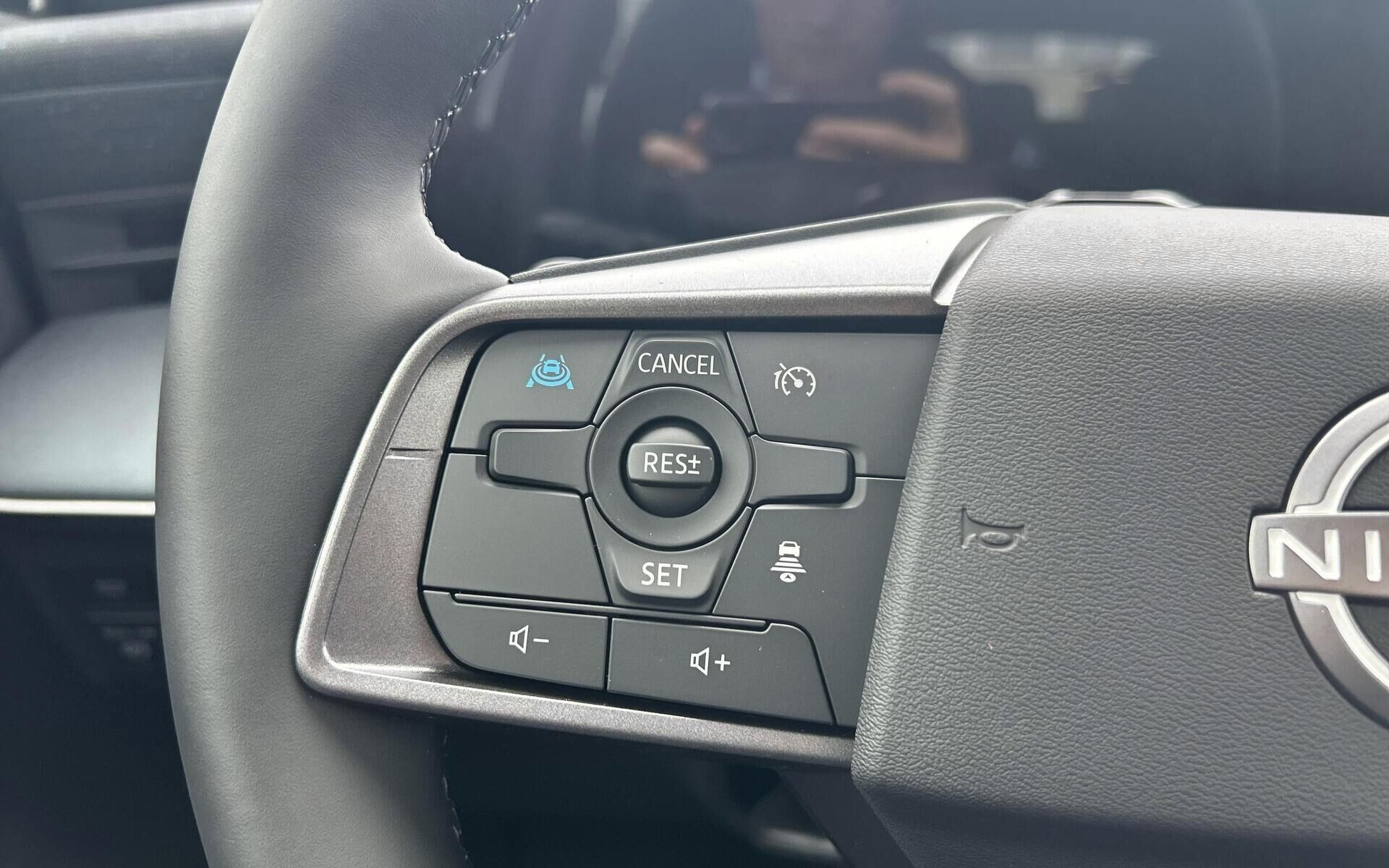 Hvid Nissan Leaf fra 2026