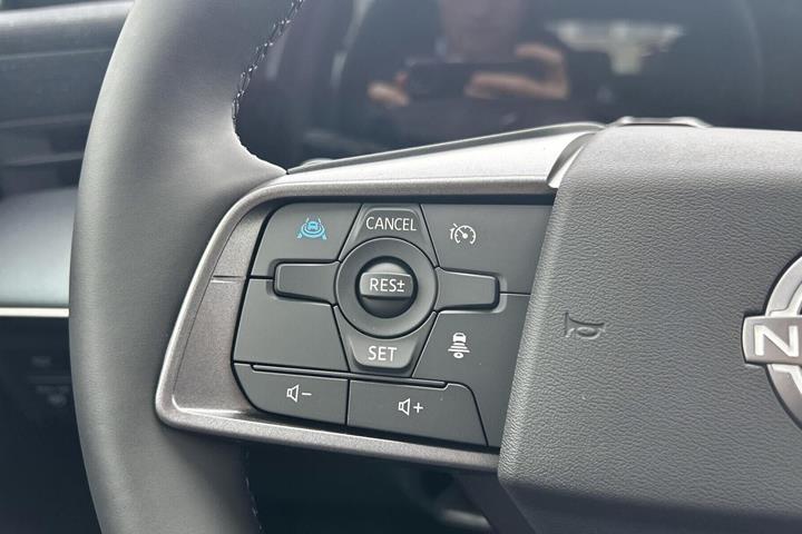Hvid Nissan Leaf fra 2026