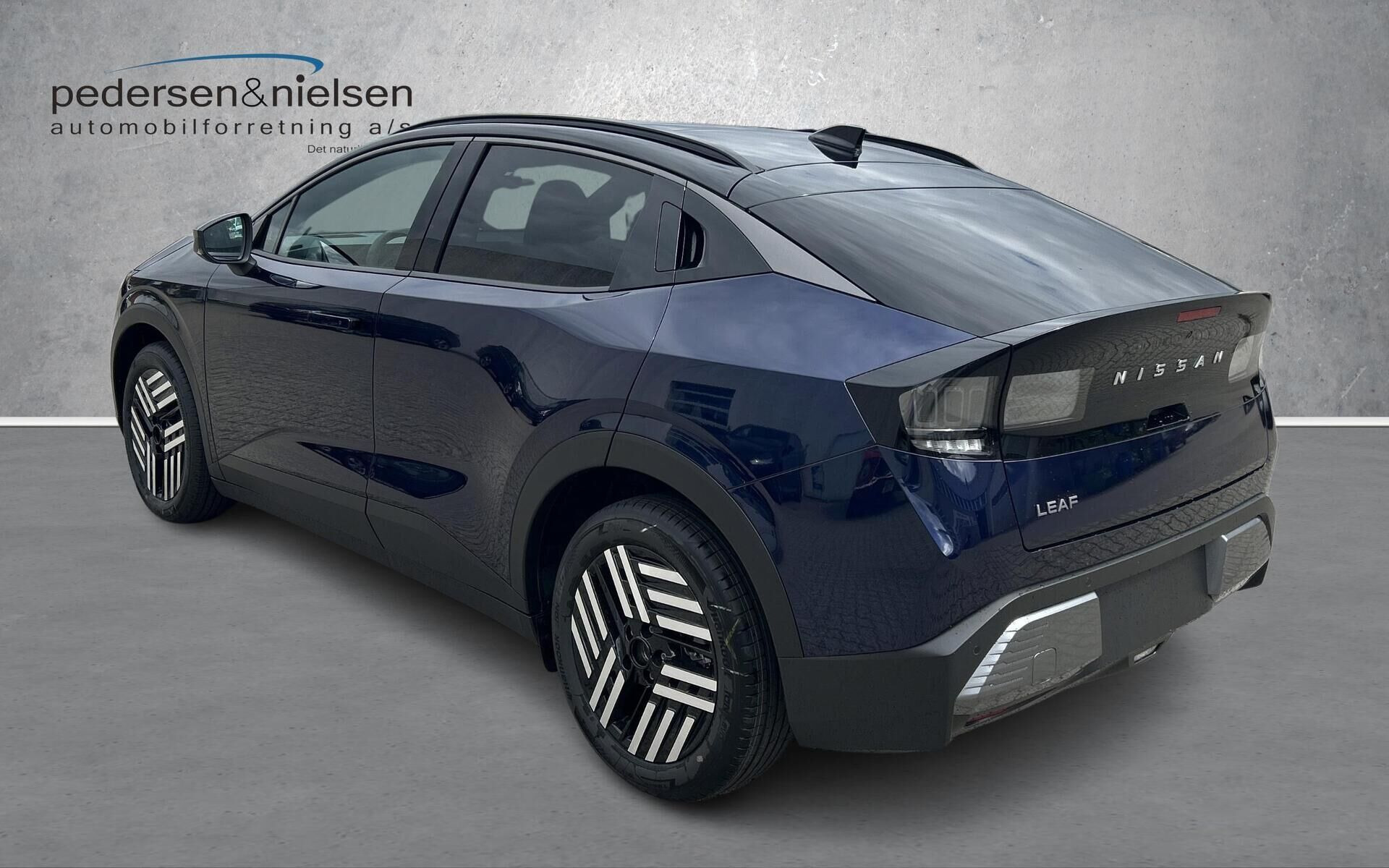 Blå Nissan Leaf fra 2026