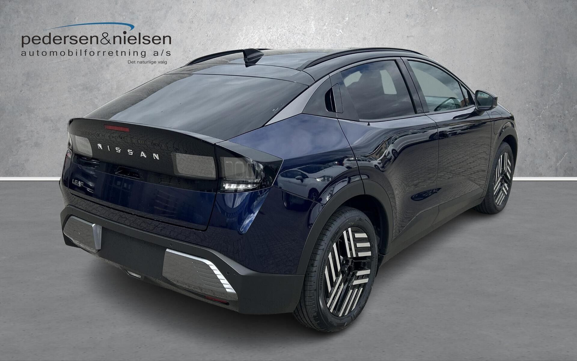 Blå Nissan Leaf fra 2026