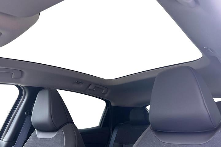 Blå Nissan Leaf fra 2026