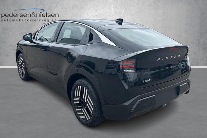 Sort Nissan Leaf fra 2026