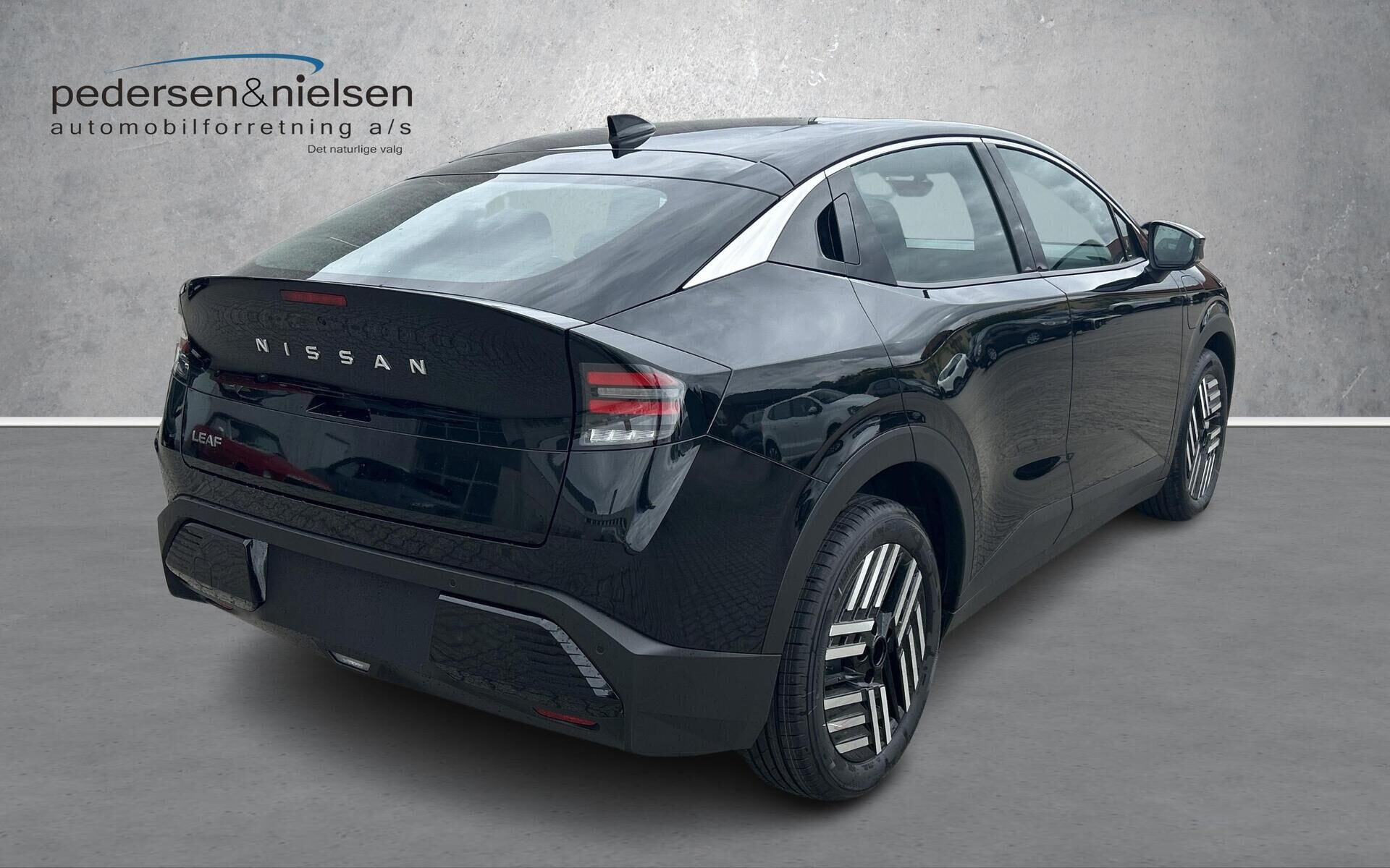 Sort Nissan Leaf fra 2026