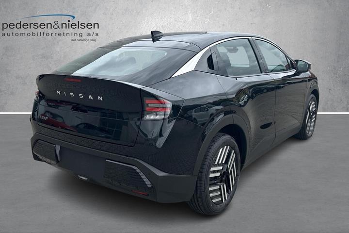 Sort Nissan Leaf fra 2026