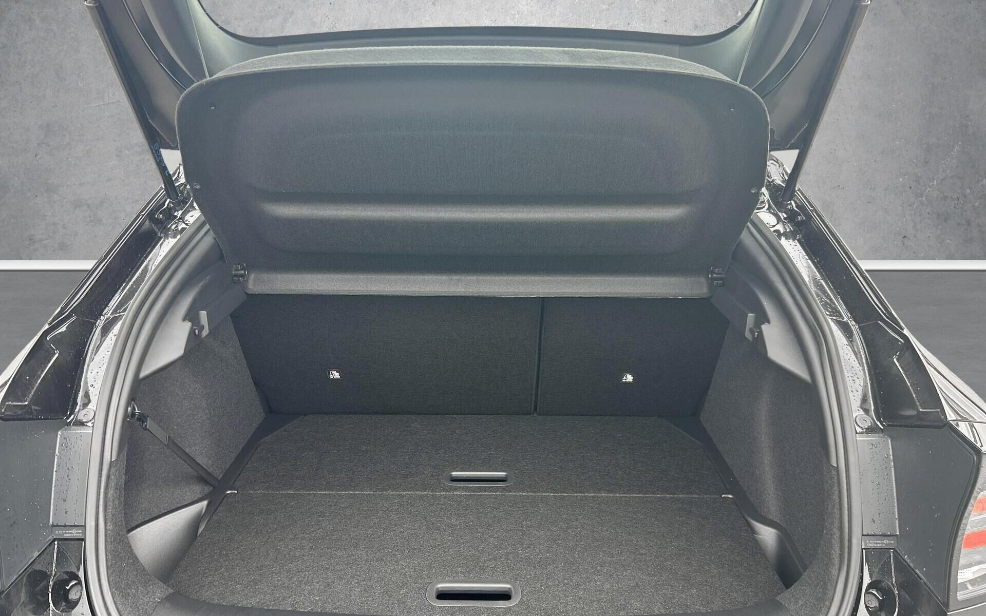 Sort Nissan Leaf fra 2026