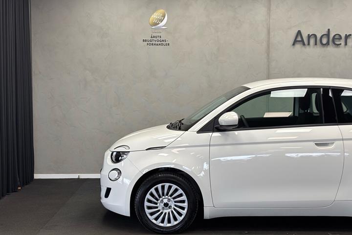 Sort Fiat 500e fra 2023