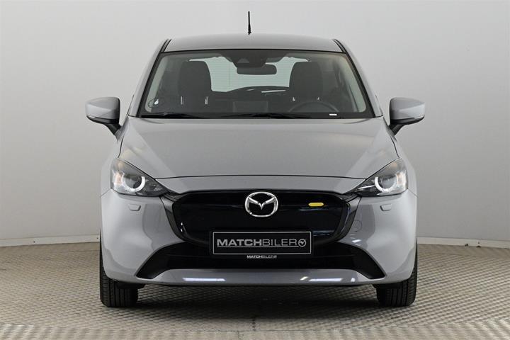 Grå Mazda 2 fra 2024