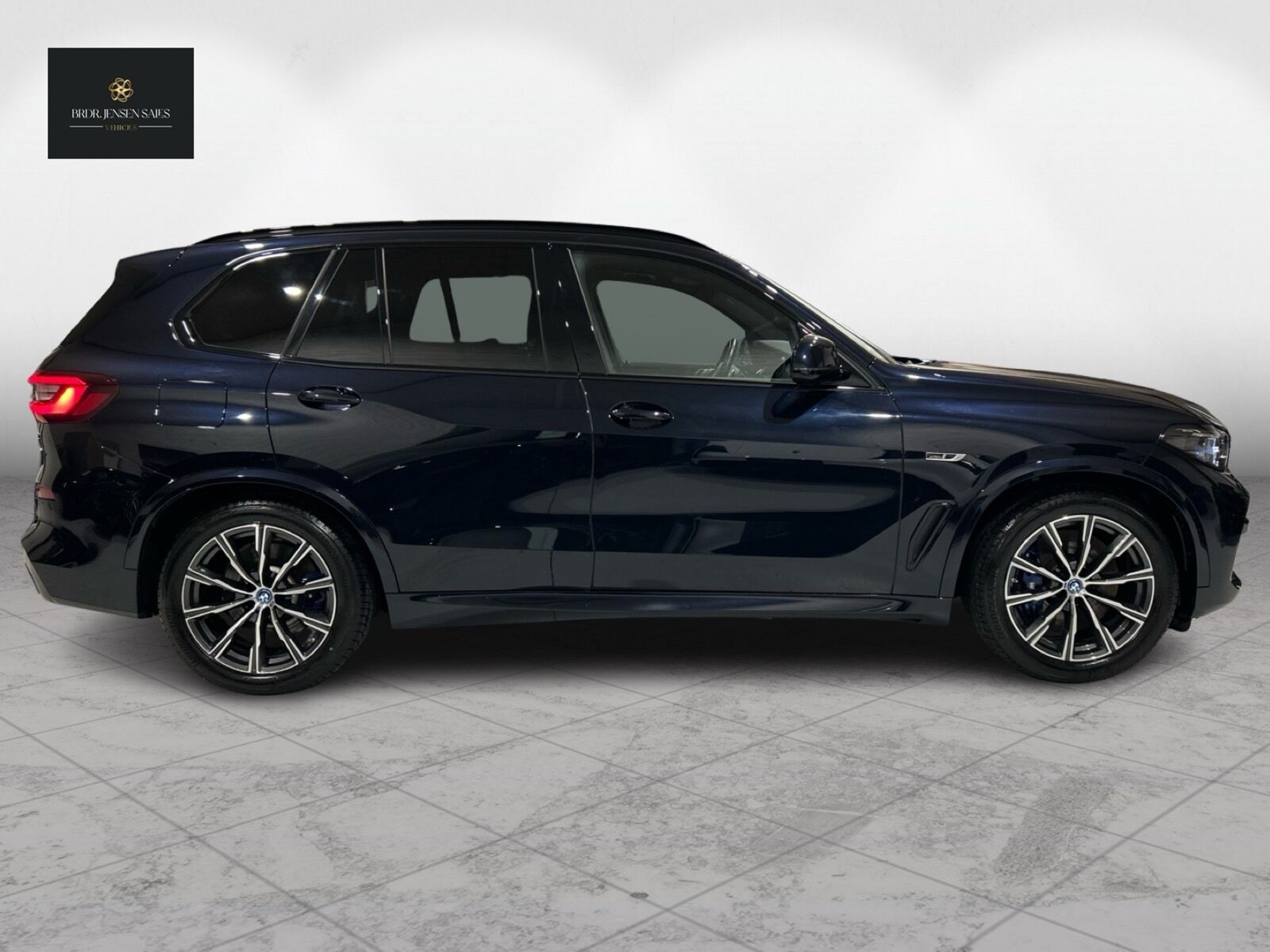 Sort BMW X5 fra 2022