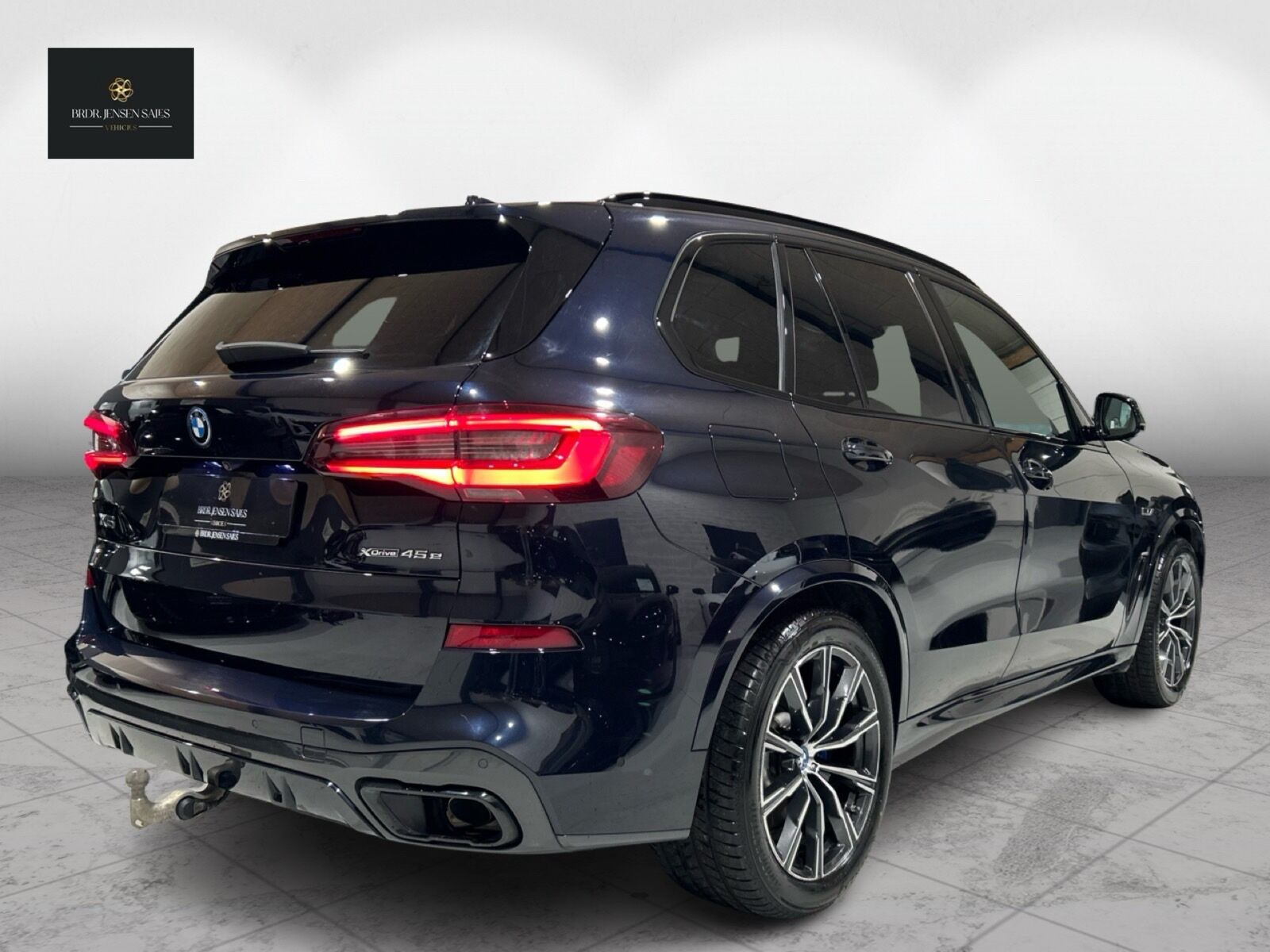 Sort BMW X5 fra 2022
