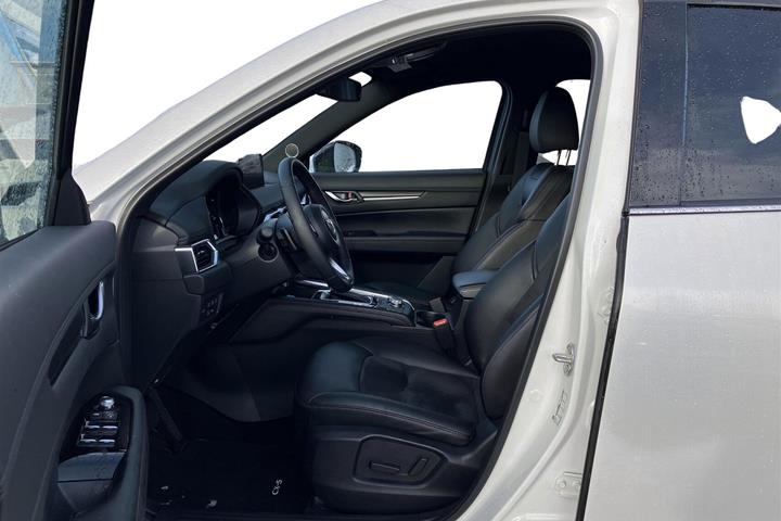 Hvid Mazda CX-5 fra 2023