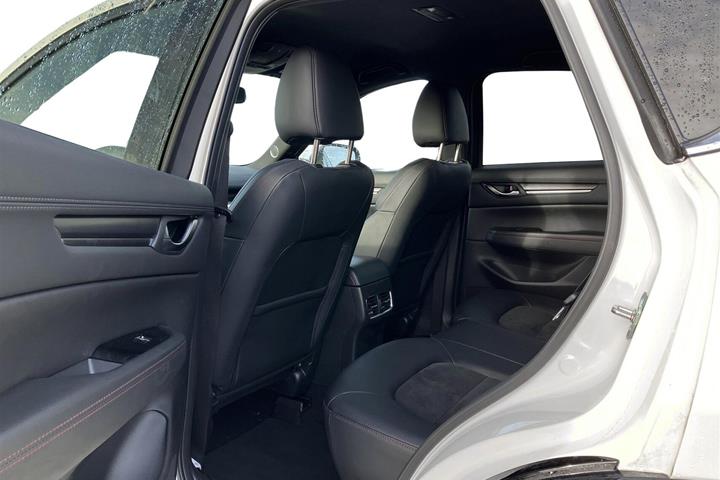 Hvid Mazda CX-5 fra 2023