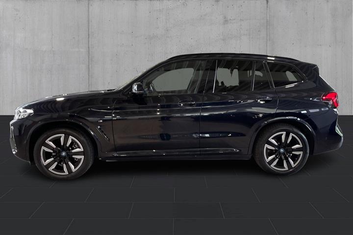 Sort BMW iX3 fra 2023