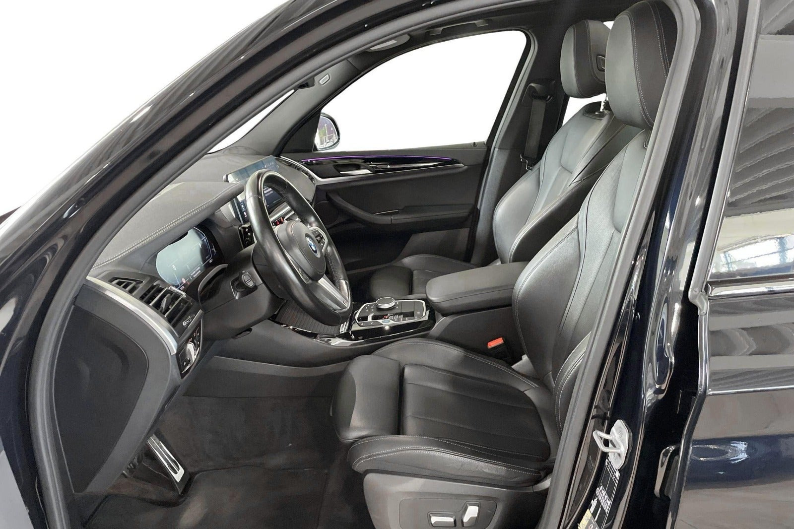 Sort BMW iX3 fra 2023