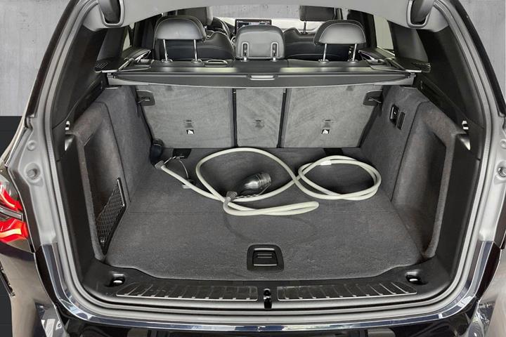 Sort BMW iX3 fra 2023