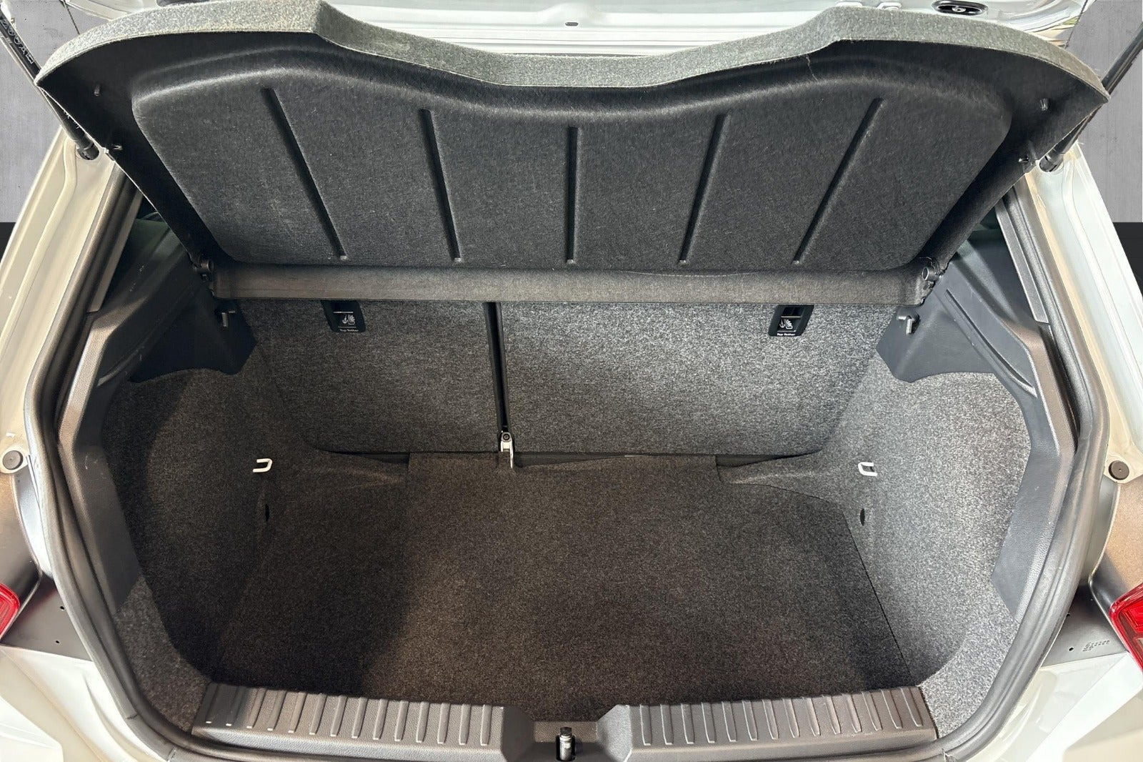 Hvid Seat Ibiza fra 2022