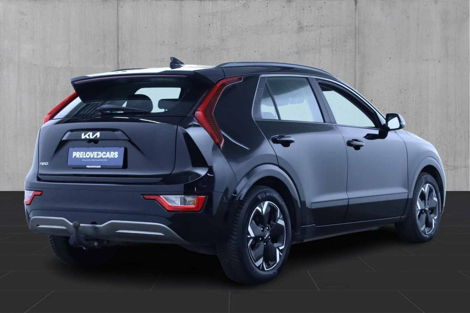Sort Kia Niro fra 2023