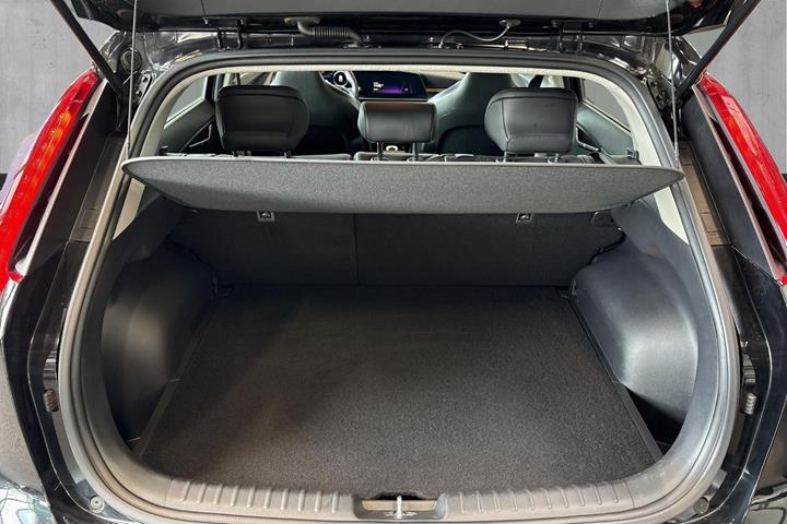 Sort Kia Niro fra 2023