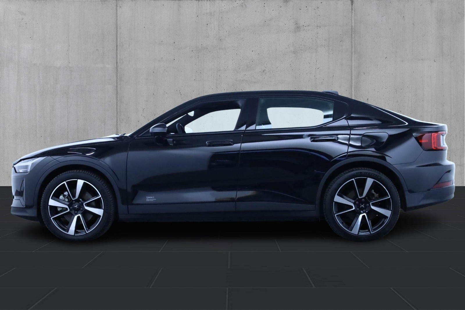 Sort Polestar 2 fra 2021