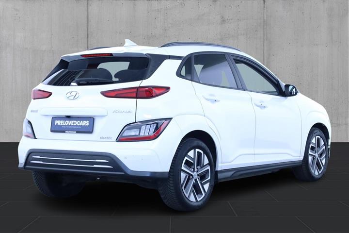 Hvid Hyundai Kona fra 2022
