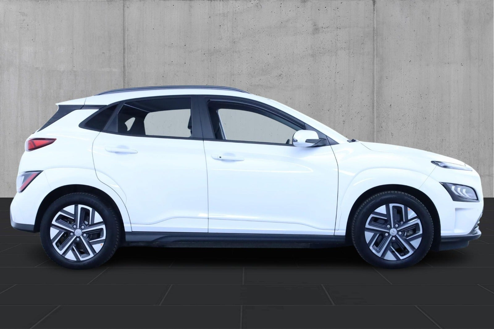 Hvid Hyundai Kona fra 2022