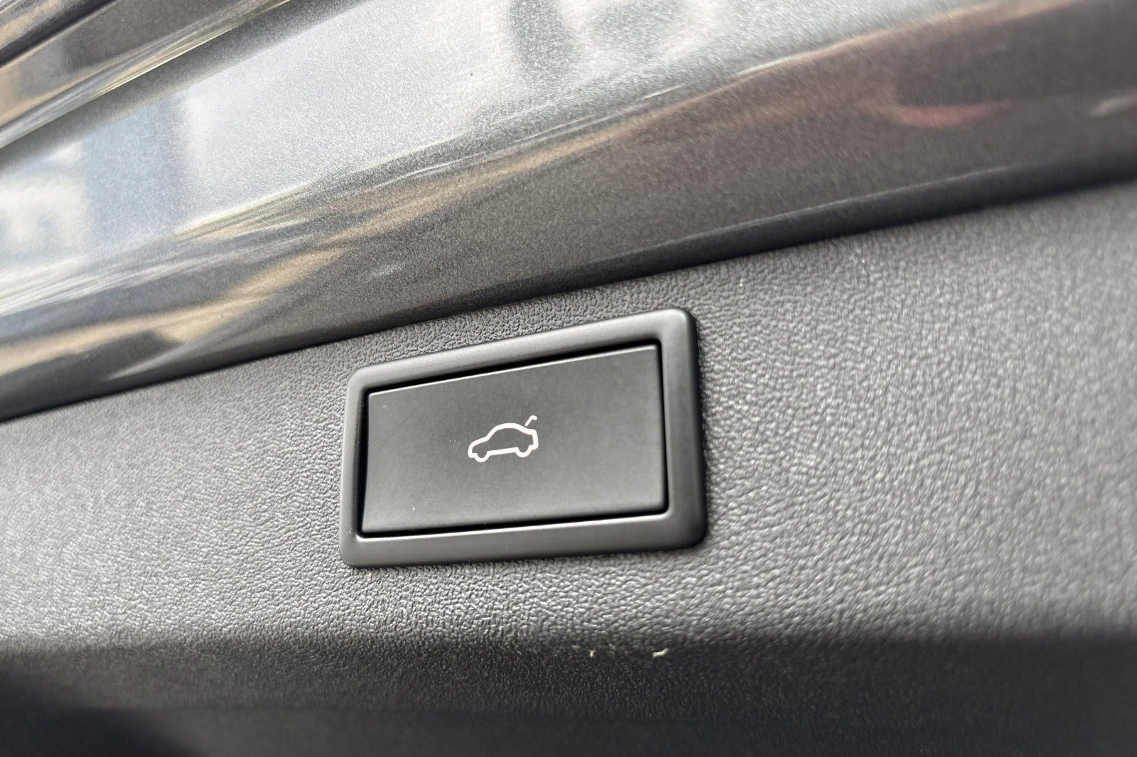 Grå Skoda Enyaq fra 2023
